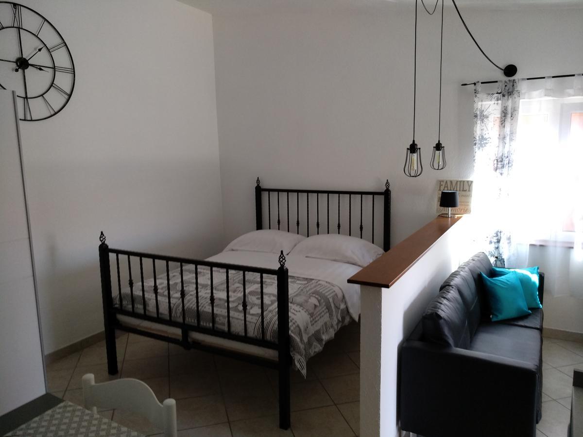 Apartments Anica โรวีน ภายนอก รูปภาพ